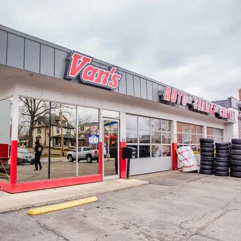 Van's Auto Service and Tire Pros logo